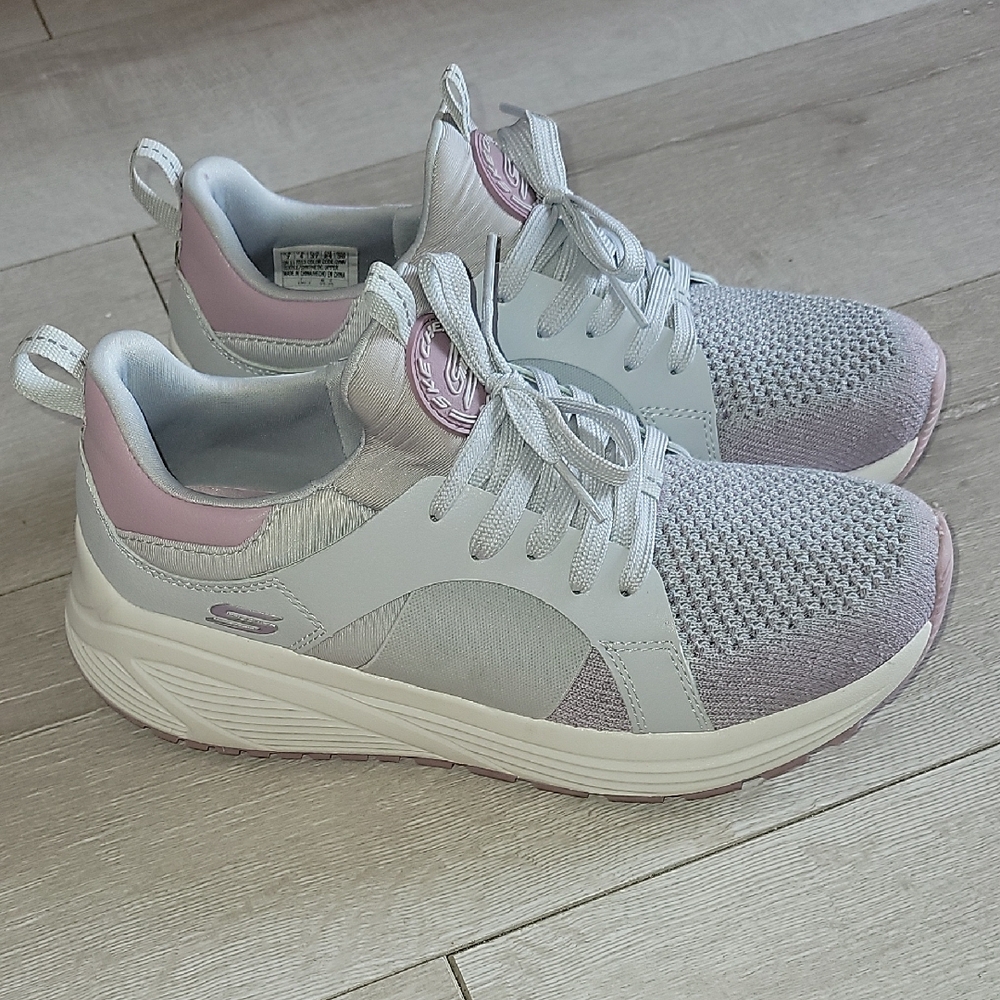Like NEW Skechers Bobs Women's Gray and Pink Sneakers size 7 Memory Foam 117013